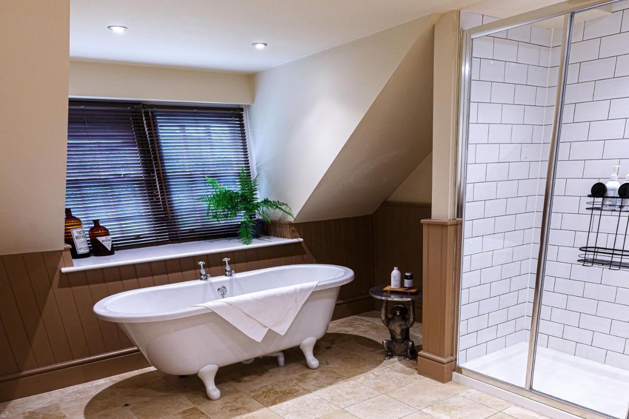 Plough Inn Lupton Экстерьер фото