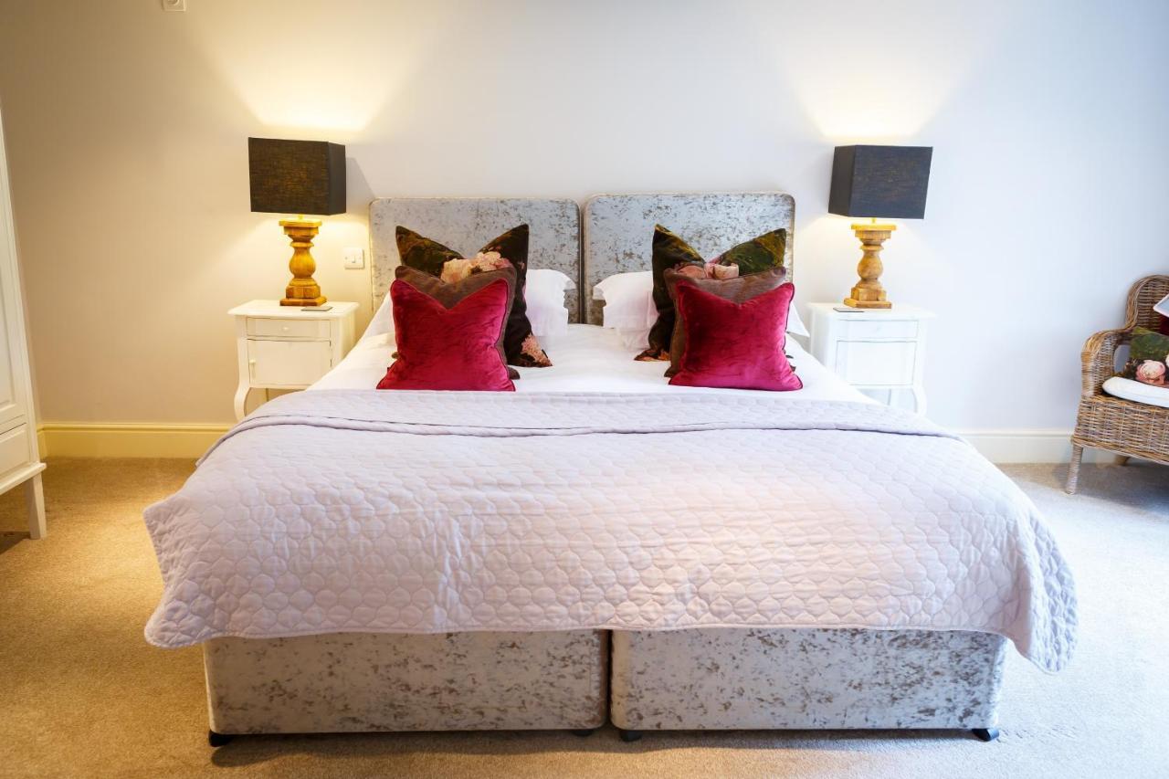 Plough Inn Lupton Экстерьер фото